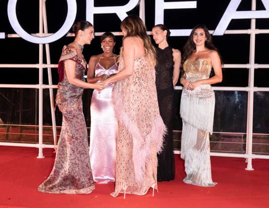 Cannes L Oréal Paris - Women of Worth Dinner MP Cannes, France- May 13: Charlotte Cardin, Heidi Klum, Aja Naomi King, Jane Fonda, Nychaa, Alia Bhatt, Araya Hargate, Philippine Leroy-Beaulieu, Yasmine Sabri attend the L Oréal Paris - Women of Worth Dinner held at Hotel Martinez during 79th Festival of Cannes, on May 13, 2026 in Cannes, France. Photo by Marco Piovanotto ABACAPRESS:COM Cannes France  Copyright: xPiovanottoxMarco ABACAx