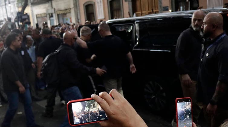 May 13, 2026, Mexico City, Mexico City, Mexico: The Irish band U2, escorted out of the MIDE Museum in Mexico City. Mexico City Mexico - ZUMAt178 20260513_zip_t178_015 Copyright: xNadiaxTecuapetlax