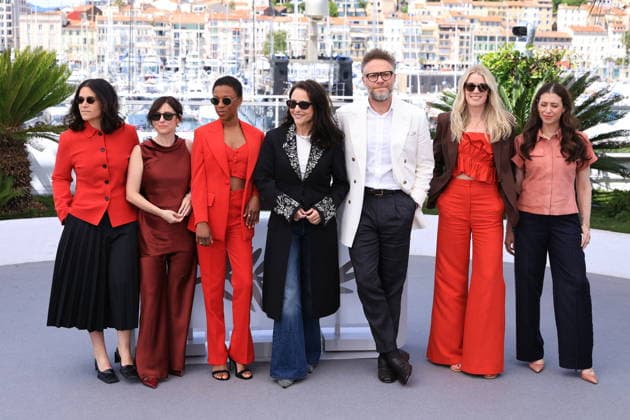 Cannes - Tangles Photocall Director Leah Nelson, Samira Wiley, Abbi Jacobson, producer Lauren Miller Rogen, Seth Rogen, Sugar Lyn Beard and Julia Louis-Dreyfus attend the Tangles photocall during the 79th Cannes Film Festival in Cannes on May 14, 2026. Photo by Jerome Domine ABACAPRESS.COM Cannes France  Copyright: xDominexJerome ABACAx
