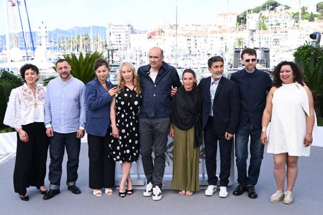 IPA84673676 - Cannes, 79th Cannes Film Festival 2026, day 2 - photocall of L Abandon (Forsaken) - Pictured: Ahlam Slama, Antoine Reinartz, Azize Kabouche, MickaÃ«lle Paty, Vincent Garenq, Emmanuelle Bercot, Emma Boumali, Nedjim Bouizzoul and Mounira Barbouch  Copyright: xAlbertoxTerenghix xPoolxPhotoxEventsx07x 84673676