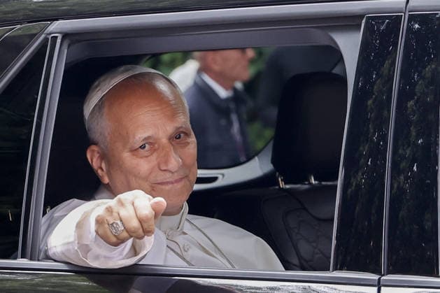 Pope Leo XIV visits La Sapienza University of Rome ROME, ITALY - MAY 14: Pope Leo XIV is seen inside his car as he leaves at the end of his visit at La Sapienza University in Rome, Italy, on May 14, 2026. Riccardo De Luca Anadolu Rome Italy. Editorial use only. Please get in touch for any other usage.  Copyright: x2026xAnadoluxRiccardoxDexLucax