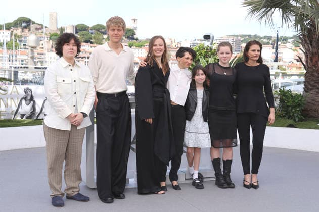 Alex C. Lo, Jakub GierszaÅ‚, Saskia Rosendahl, Manuela Martelli, Maya O Rourke, Maia Rae Domagala und Alejandra Garcia beim Photocall zum Kinofilm El Deshielo The Meltdown auf dem Festival de Cannes 2026 79 Internationale Filmfestspiele von Cannes am Palais des Festivals. Cannes, 14.05.2026