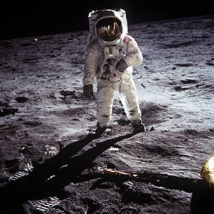 RECORD DATE NOT STATED Astronaut Buzz Aldrin, lunar module pilot, stands on the surface of the moon Astronaut Buzz Aldrin, lunar module pilot, stands on the surface of the moon near the leg of the lunar module, Eagle, during the Apollo 11 moonwalk. Astronaut Neil Armstrong, mission commander, took this photograph with a 70mm lunar surface camera. 21st July 1969 Editorial use only. All other uses to be cleared with the copyright owner (World History Archive), in advance., WHA_098_0525.jpg, Astronaut; Buzz Aldrin; lunar module pilot; surface of the moon; Apollo 11; moonwalk; Neil Armstrong; mission commander; photograph; 70mm lunar surface camera; Eagle; July 21 1969; space exploration; historic moment; space mission; NASA; moon landing; luna Copyright: xWorldxHistoryxArchivex
