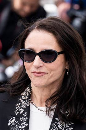 79th Cannes Film Festival Photocall of the movie -Tangles- Palais des Festivals - Cannes, France Julia Louis-Dreyfus 79th Cannes Film Festival Photocall of the movie -Tangles- Palais des Festivals - Cannes, France 14th May 2026 SGPItalia id 134688_025 *Not Exclusive  Copyright: xALFONSOxCATALANO SGPITALIAx