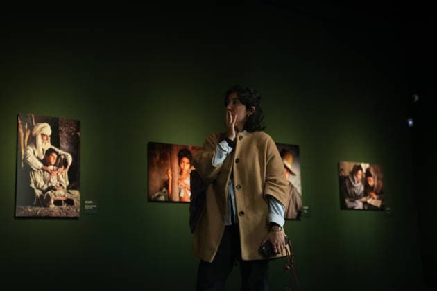 Presentation of the exhibition Icons with photographer Steve McCurry Presentation of the exhibition Icons by photographer Steve McCurry, on May 14, 2026, in Barcelona, Catalunya Spain The retrospective brings together more than 150 large format images, including the famous portrait of the Afghan girl It will be open until September 6, Monday to Sunday, with general admission at 16 euros 14 MAY 2026 PHOTOGRAPHIC EXHIBITION Barcelona, Catalunya Barcelona, Catalunya Spain  Copyright: xDavidxZorrakinox 7523014