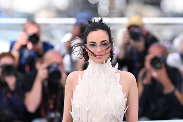 79th Cannes Film Festival: Tangles: A Story About Alzheimer s, My Mother and Me photocall CANNES, FRANCE - MAY 14: Swiss actress Souheila Yacoub poses during a photocall for the film L’Age d Or (The Golden Age) at the 79th edition of the Cannes Film Festival in Cannes, France on May 14, 2026. Mustafa Yalcin Anadolu Cannes France. Editorial use only. Please get in touch for any other usage.  Copyright: x2026xAnadoluxMustafaxYalcinx