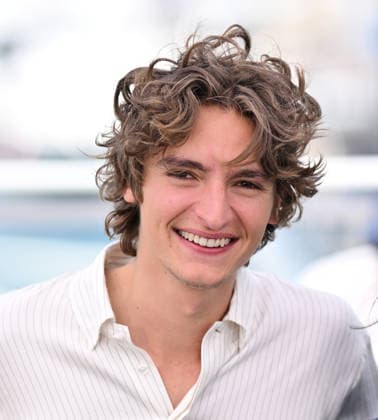79th Cannes Film Festival: Tangles: A Story About Alzheimer s, My Mother and Me photocall CANNES, FRANCE - MAY 14: Canadian actor Vassili Schneider poses during a photocall for the film L’Age d Or (The Golden Age) at the 79th edition of the Cannes Film Festival in Cannes, France on May 14, 2026. Mustafa Yalcin Anadolu Cannes France. Editorial use only. Please get in touch for any other usage.  Copyright: x2026xAnadoluxMustafaxYalcinx