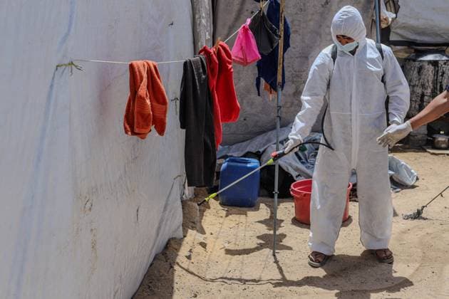 Gaza Launches Mosquito Control Campaign Gaza Municipality Launches Mosquito Control Campaign at Sheikh Radwan Pond, in Gaza, Palestine on May 14, 2026. Photo by Ramez Habboub ABACAPRESS.COM Gaza city Palestine  Copyright: xHabboubxRamez ABACAx