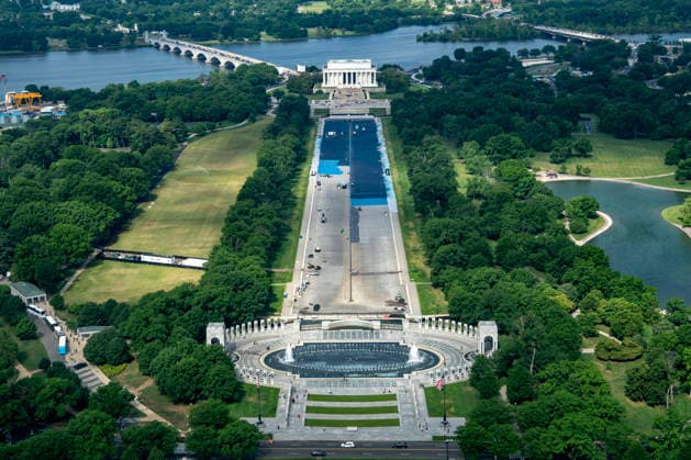 The reflecting pool is seen during its paint renovation in Washington, DC on Thursday, May 14, 2026. The cost of President Donald Trump s ongoing renovation of the Lincoln Memorial reflecting pool is nearing $15 million, as workers continue resurfacing the bottom of the Lincoln Memorial Reflecting Pool with American flag blue -colored material as part of his Safe and Beautiful campaign to clean up parks and monuments in the city.  WAP20260514330 BONNIExCASH
