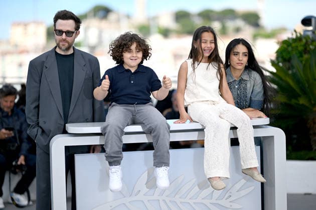 79eme Festival International du Film de Cannes Photocall with cast of Quelques mots damour 79th International Cannes Film Festival Photocall with cast of Quelques mots damour 455977 2026 05 14 Rosenberg, Rudi Djouadi, Aidan Bedoucha, Ella Herzi, Hafsia  Copyright: xEstellexCarlierx xStarfacex STAR_455977_003