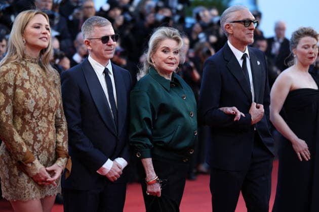 Cannes - Histoires Paralleles (Parallel Tales) Red Carpet (L-R) Virginie Efira, Alexandre Mallet-Guy, Catherine Deneuve and Vincent Cassel at the Histoires Paralleles (Parallel Tales) screening red carpet during the 79th annual Cannes Film Festival at Palais des Festivals on May 14, 2026 in Cannes, France. Photo by Jerome Domine ABACAPRESS.COM Cannes France  Copyright: xDominexJerome ABACAx