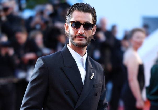 Cannes - Histoires Paralleles (Parallel Tales) Red Carpet Pierre Niney at the Histoires Paralleles (Parallel Tales) screening red carpet during the 79th annual Cannes Film Festival at Palais des Festivals on May 14, 2026 in Cannes, France. Photo by Jerome Domine ABACAPRESS.COM Cannes France  Copyright: xDominexJerome ABACAx