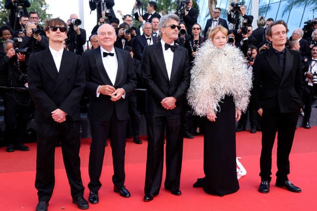 Lukasz Zal, Hanns Zischler, Pawel Pawlikowski, Sandra Hüller und August Diehl bei der Premiere des Kinofilms Fatherland auf dem Festival de Cannes 2026 79. Internationale Filmfestspiele von Cannes im Palais des Festivals. Cannes, 14.05.206
