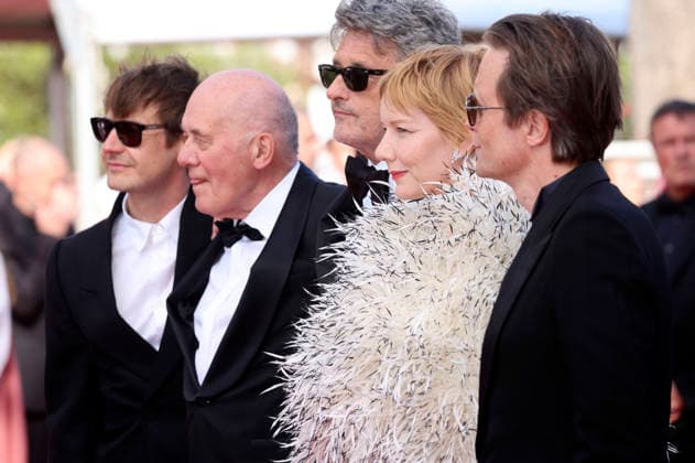 Lukasz Zal, Hanns Zischler, Pawel Pawlikowski, Sandra Hüller und August Diehl bei der Premiere des Kinofilms Fatherland auf dem Festival de Cannes 2026 79. Internationale Filmfestspiele von Cannes im Palais des Festivals. Cannes, 14.05.206