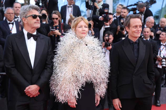 Pawel Pawlikowski, Sandra Hüller und August Diehl bei der Premiere des Kinofilms Fatherland auf dem Festival de Cannes 2026 79. Internationale Filmfestspiele von Cannes im Palais des Festivals. Cannes, 14.05.206
