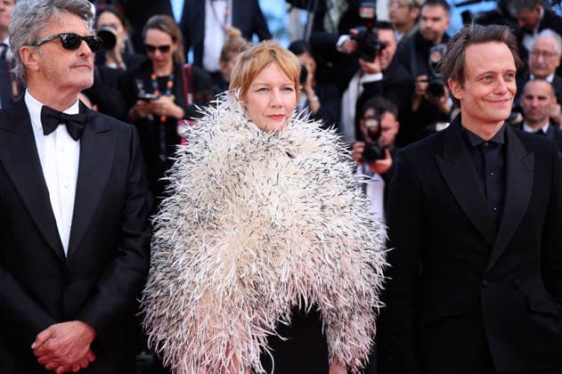 Pawel Pawlikowski, Sandra Hüller und August Diehl bei der Premiere des Kinofilms Fatherland auf dem Festival de Cannes 2026 79. Internationale Filmfestspiele von Cannes im Palais des Festivals. Cannes, 14.05.206