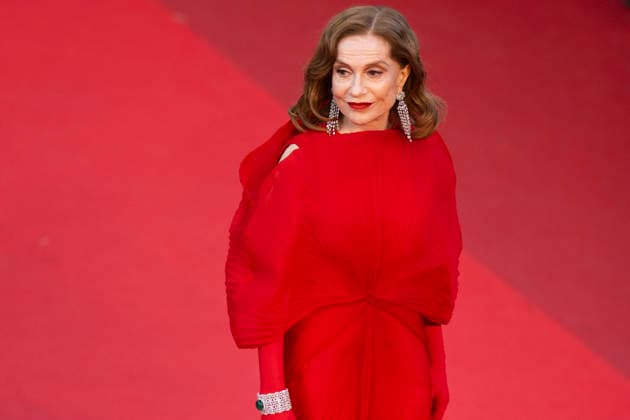 Cannes Histoires Paralleles Red Carpet EB French actress Isabelle Huppert arrives for the screening of the film Histoires Paralleles (Parallel Tales) at the 79th edition of the Cannes Film Festival in Cannes, southern France on May 14, 2026.Photo by Eliot Blondet ABACAPRESS.COM Cannes France France  Copyright: xBlondetxEliot ABACAx