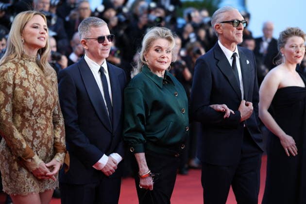 Cannes - Histoires Paralleles (Parallel Tales) Red Carpet (L-R) Virginie Efira, Alexandre Mallet-Guy, Catherine Deneuve and Vincent Cassel at the Histoires Paralleles (Parallel Tales) screening red carpet during the 79th annual Cannes Film Festival at Palais des Festivals on May 14, 2026 in Cannes, France. Photo by Jerome Domine ABACAPRESS.COM Cannes France  Copyright: xDominexJerome ABACAx