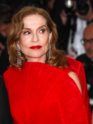 IPA84692652 - Cannes, 79th Cannes Film Festival 2026, evening 3 - red carpet of Histoires Paralleles (Parallel Tales). In the photo Isabelle Huppert  Copyright: xManuelexMangiarottix xPoolxPhotoxEventsx07x 84692652