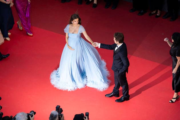 Pregnant Barbara Palvin and her husband Dylan Sprouse Walk up the steps for Parallel tales at the 79th Cannes International Film Festival on May 14, 2026 Camilla Canalini Bestimage Red carpet for Parallel tales at the 79th Cannes International Film Festival on May 14, 2026 Cannes France  Copyright: xCamillaxCanalinix xBestimagexCamillaxCanalinix xBestimagex