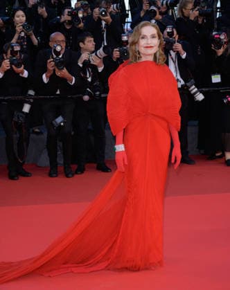Parallel Tales Premiere at 79th Festival de Cannes - Cannes, France CANNES, FRANCE. May 14, 2026: Isabelle Huppert at the premiere for Parallel Tales at the 79th Festival de Cannes. Picture: Paul Smith Featureflash Cannes France  Copyright: xPaulxSmithx xFeatureflashx