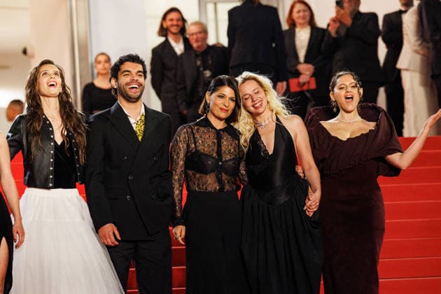 Marion Le Corroler, Sami Outalbali, Mara Taquinet, Kim Higelin Bijoux Tasaki , Sonia Faidi Montée des marches du film Sanguine lors du 79ème Festival International du Film de Cannes, le 14 mai 2026 Jacovides Moreau Bestimage Red carpet for Species at the 79th Cannes International Film Festival on May 14, 2026 Cannes France  Copyright: xJACOVIDES-MOREAUx xBESTIMAGExJACOVIDES-MOREAUx xBESTIMAGEx