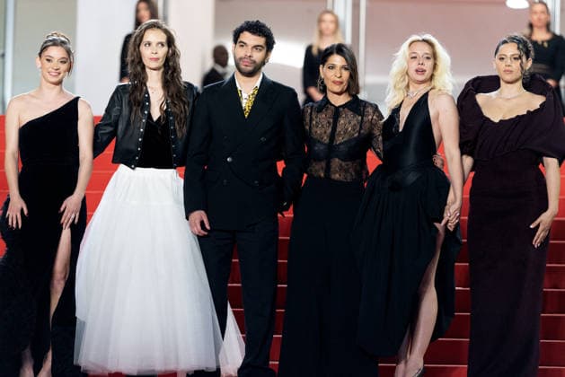 Carole Lambert, Marion Le Corroler, Sami Outalbali, Mara Taquinet, Kim Higelin Bijoux Tasaki , Sonia Faidi Montée des marches du film Sanguine lors du 79ème Festival International du Film de Cannes, le 14 mai 2026 Olivier Borde Bestimage Red carpet for Species at the 79th Cannes International Film Festival on May 14, 2026 Cannes France  Copyright: xOLIVIERxBORDEx xBESTIMAGExOLIVIERxBORDEx xBESTIMAGEx