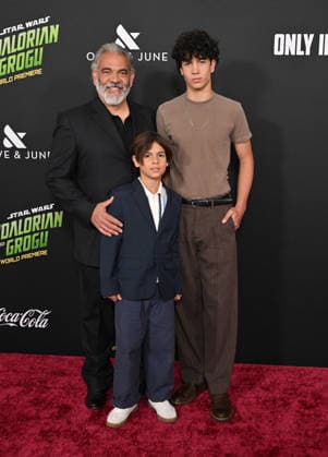 ˜Star Wars: The Mandalorian and Grogu™ World Premiere Hemky Madera, George Madera and Jack Madera arriving to Star Wars: The Mandalorian and Grogu world premiere held at the TCL Chinese Theatre on May 14, 2026 in Hollywood, CA. Hollywood TCL Chinese Theatre California USA Copyright: xLisaxOConnorx xAFF-USA.comx