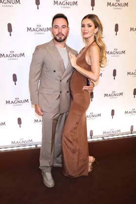 Tika Camaj mit Begleitung bei der House of Magnum Afterparty im Rahmen des Festival de Cannes 2026 79. Internationale Filmfestspiele von Cannes im Palais StÃ phanie Beach. Cannes, 14.05.2026