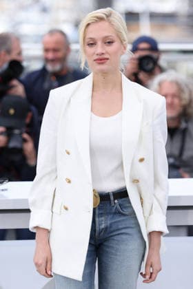 Cannes - Une Vie Manifeste Photocall Nadia Tereszkiewicz attending the Une Vie Manifeste photocall during the 79th Cannes Film Festival in Cannes, France on May 15, 2026. Photo by ABACAPRESS.COM Cannes France  Copyright: xDominexJerome ABACAx