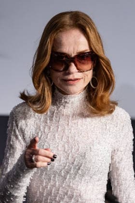 Cannes Press Conference Histoires Paralleles NG Isabelle Huppert attending the Press Conference for ‘Histoires Paralleles’ in Cannes at Palais Des Festivals in Cannes, France on May 15 2026 as part of the 79th Cannes Film Festival. Photo by Nicolas Genin ABACAPRESS.COM Cannes France  Copyright: xGeninxNicolas ABACAx