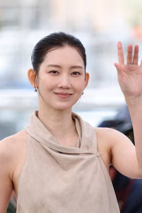 Gun-Che (Colony) photocall at the 79th Cannes Film Festival Shin Hyun-been - Gun-Che (Colony) photocall at the 79th Cannes Film Festival in Cannes, France on May 15, 2026  Copyright: x Chassery+Courdjix