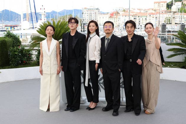 Gun-Che (Colony) photocall at the 79th Cannes Film Festival Kim Shin-rok, Ji Chang-wook, Jun Ji-hyun, Yeon Sang-ho, Koo Kyo-hwan and Shin Hyun-been - Gun-Che (Colony) photocall at the 79th Cannes Film Festival in Cannes, France on May 15, 2026  Copyright: x Chassery+Courdjix