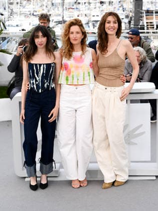 IPA84714937 - Cannes, 79th Cannes Film Festival 2026, day 4 - Photocall Film Les Caprices de L enfant Roi. Pictured are Suzanne de Baecque, Julia Piaton, Doria Tillier  Copyright: xAlbertoxTerenghix xPoolxPhotoxEventsx07x 84714937