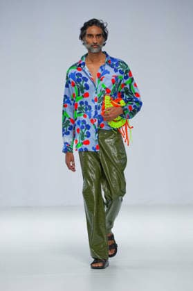 Australian Fashion Week 2026 - Runway - Gary Bigeni A model walks the runway during the Gary Bigeni show at Australian Fashion Week 2026 at the Museum of Contemporary Art on May 15, 2026 in Sydney, Australia., Credit:IOIO IMAGES IOIO Avalon Australia, New South Wales, Sydney, Museum of Contemporary Art  Copyright: xIOIOxIMAGESx xIOIOx xAvalonx 1099144301