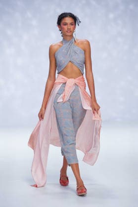 Australian Fashion Week 2026 - Runway - Ngali A model walks the runway during the Ngali Wander with Wonder Runway show at Australian Fashion Week 2026 at the Museum of Contemporary Art on May 15, 2026 in Sydney, Australia., Credit:IOIO IMAGES IOIO Avalon Australia, New South Wales, Sydney, Museum of Contemporary Art  Copyright: xIOIOxIMAGESx xIOIOx xAvalonx 1099145483