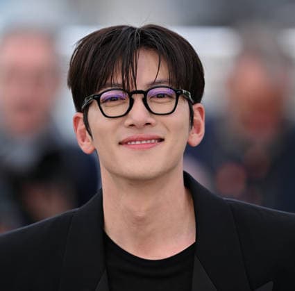 79th Cannes Film Festival: Gun-Che (Colony) photocall CANNES, FRANCE - MAY 15: South Korean actor Ji Chang-Wook poses during a photocall for the film Gun-Che (Colony) at the 79th edition of the Cannes Film Festival in Cannes, France on May 15, 2026. Mustafa Yalcin Anadolu Cannes France. Editorial use only. Please get in touch for any other usage.  Copyright: x2026xAnadoluxMustafaxYalcinx