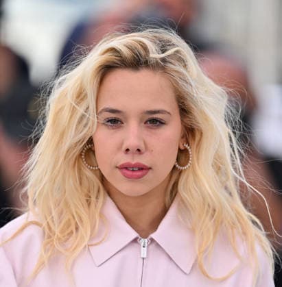 79th Cannes Film Festival: Sanguine (Species) photocall CANNES, FRANCE - MAY 15: French actress Kim Higelin poses during a photocall for the film Sanguine (Species) at the 79th edition of the Cannes Film Festival in Cannes, France on May 15, 2026. Mustafa Yalcin Anadolu Cannes France. Editorial use only. Please get in touch for any other usage.  Copyright: x2026xAnadoluxMustafaxYalcinx