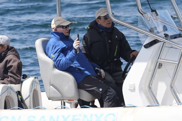 Simoneta Gómez Acebo accompanies King Juan Carlos on his journey at sea King Juan Carlos I and Pedro Campos embark at the port of Sanxenxo, on May 15, 2026, in Sanxenxo Galicia, Spain PUERTO SANXENXO REY JUAN CARLOS 15 MAY 2026 Raú Sanxenxo Sanxenxo Sanxenxo Spain  Copyright: xRaulxTerrelx 7525557