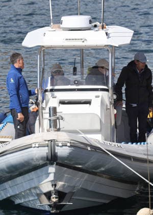 Simoneta Gómez Acebo accompanies King Juan Carlos on his journey at sea King Juan Carlos returns to port after his journey at sea, on May 15, 2026, in Sanxenxo Galicia, Spain PUERTO SANXENXO SIMONETA GÓMEZ ACEBO REY JUAN CARLOS 15 MAY 2026 Raú Sanxenxo Sanxenxo Sanxenxo Espana  Copyright: xRaulxTerrelx 7525723