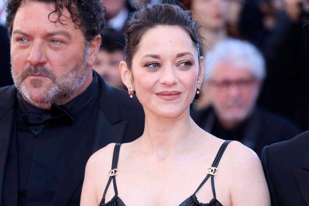 Denis Menochet und Marion Cotillard bei der Premiere des Kinofilms Karma auf dem Festival de Cannes 2026 79. Internationale Filmfestspiele von Cannes im Palais des Festivals. Cannes, 15.05.2026