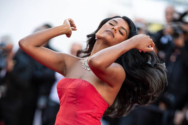 Simone Ashley Montée des marches du film Karma lors du 79ème Festival International du Film de Cannes, le 15 mai 2026 Jacovides Moreau Bestimage Red carpet for Karma at the 79th Cannes International Film Festival on May 15, 2026 Cannes France  Copyright: xJACOVIDES-MOREAUx xBESTIMAGExJACOVIDES-MOREAUx xBESTIMAGEx