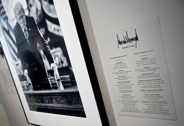 President Trump s portrait on display with references to his two impeachments restored in the exhibit text at the Smithsonian s National Portrait Gallery President Trump s portrait is on display with references to his two impeachments restored in the exhibit text at the Smithsonian s National Portrait Gallery in Washington, D.C. on May 15, 2026. Earlier in the year, the gallery had replaced the original presidential portrait with an image preferred by Trump and removed wall text mentioning both his impeachments and the January 6 Capitol attack, prompting criticism and debate over historical presentation. Photo by Olivier Douliery ABACAPRESS.COM Washington DC United States  Copyright: xDoulieryxOlivier ABACAx