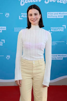 Aylin Tezel bei der NRW Beach SoirÃ e der Landesregierung Nordrhein-Westfalen, der Film- und Medienstiftung NRW und der Produktionsallianz anlässlich der 79. Internationalen Filmfestspiele von Cannes im Vilebrequin La Plage. Cannes, 15.05.2026