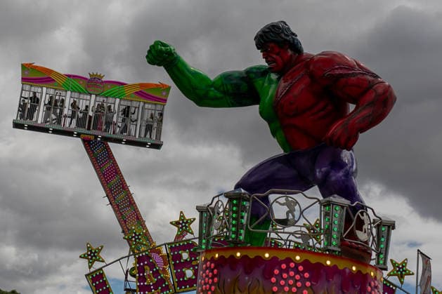 Madrid: San Isidro Festival in Spain - 15 May 2026 A fairground ride in operation during the event. The San Isidro festival in Madrid, the Feast of San Isidro Labrador is Madrid s most important patron saint festival, celebrated every year on May 15th. It s the time of year when the Spanish capital showcases all its traditional customs, blending religious devotion with music, gastronomy, and a festive atmosphere in the San Isidro meadow in the Carabanchel district. Madrid Spain Copyright: xDavidxCanalesx xSOPAxImagesx DCSanIsidro260515-27