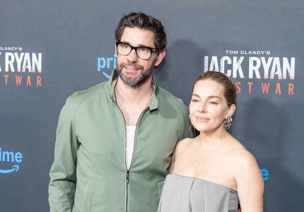 May 15, 2026, Bronx, New York, USA: New York, NY, May 15, 2026: John Krasinski and Sienna Miller attend World Premiere of Amazon MGM Studios Tom Clancy s Jack Ryan: Ghost War at Regal Times Square Bronx USA  - ZUMAr339 20260515_znp_r339_075 Copyright: xLevxRadinx