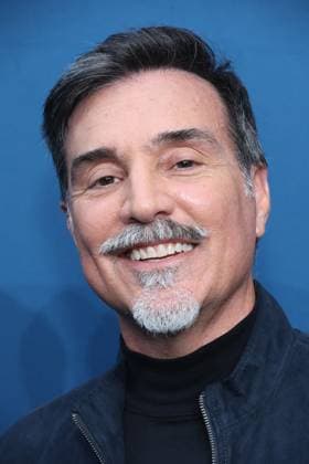 Los Angeles Ca May 15: Matthew Roberts at The Season Finale Premiere of Outlander at the Linwood Dunn Theatre on May 15, 2026 Credit: USA  - ZUMAa123 20260515_zaa_a123_017 Copyright: xAdMediax