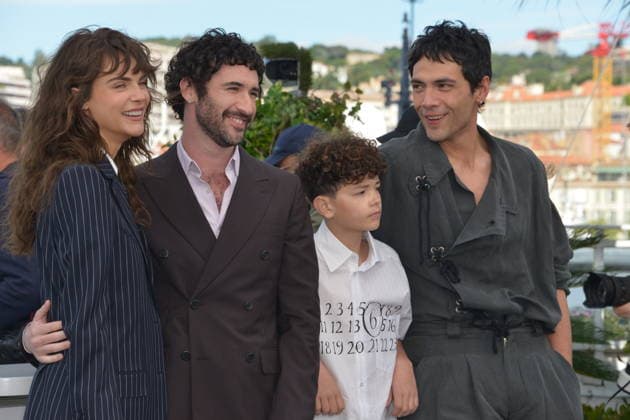 May 15, 2026, Cannes, France: CANNES, FRANCE - MAY 15: (L-R) Cara Delevingne, Jordan Firstman, Reggie Absolom and Diego Calva pose during the Club Kid photocall at the 79th annual Cannes Film Festival at Palais des Festivals on May 15, 2026 in Cannes, France Cannes France  - ZUMAi09_ 20260515_zaf_i09_106 Copyright: xFrederickxInjimbertx
