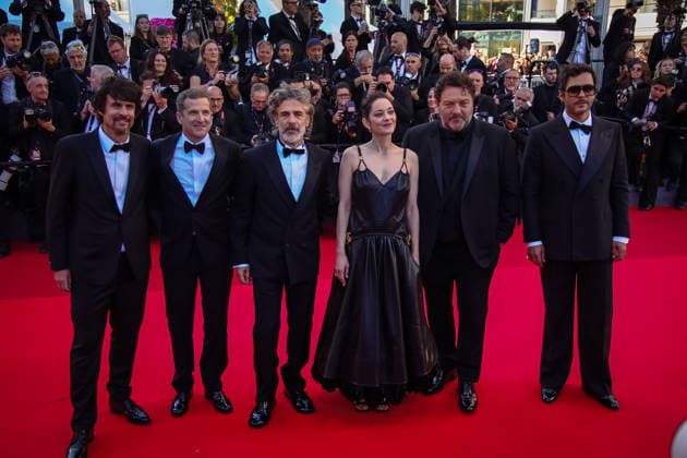 May 15, 2026, Cannes, France, France: Simon Jacquet, Guillaume Canet, Leonardo Sbaraglia, Marion Cotillard, Denis MÃ nochet and Yodelice attend the red carpet of Karma at the 79th Cannes Film Festival in Cannes, France. Cannes France  - ZUMAs197 20260515_aaa_s197_513 Copyright: xMarcoxBaradax