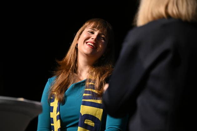 Biblischer Dialog mit Ricarda Lang (Foto) und Bischof Franz Jung auf dem Katholikentag in Wuerzburg (Foto vom 16.05.2026). Bei der Bibelarbeit hat sich die Gruenen-Politikerin Ricarda Lang fuer das Uebernehmen von mehr Verantwortung gegenueber den Schwachen ausgesprochen. Bis Sonntag werden beim 104. Deutschen Katholikentag unter dem biblischen Leitwort Hab Mut, steh auf! mehrere zehntausend Teilnehmende zu insgesamt 900 Veranstaltungen erwartet. Das Treffen soll angesichts von Krieg, Klimawandel, sozialer Spaltung sowie Vertrauenskrisen in Politik und Kirche dazu ermutigen, nach Wegen fuer die Zukunft zu suchen. (Siehe epd-Meldung vom 16.05.2026) EDITORIAL USE ONLY *** Biblical dialog with Ricarda Lang Photo and Bishop Franz Jung at the Copyright: epd-bild DanielxPeter DSC_2890.jpeg
